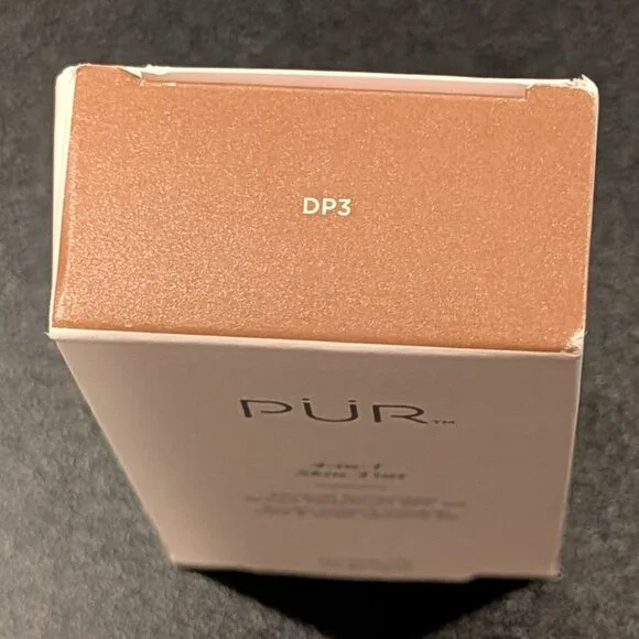 NEW PÜR 4-in-1 Skin Tint Mineral SPF 50, Caramel DP3 - Picture 6 of 7